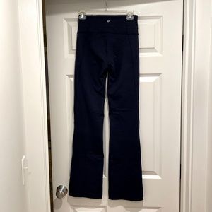 Lululemon dark navy bootcut leggings, size 6